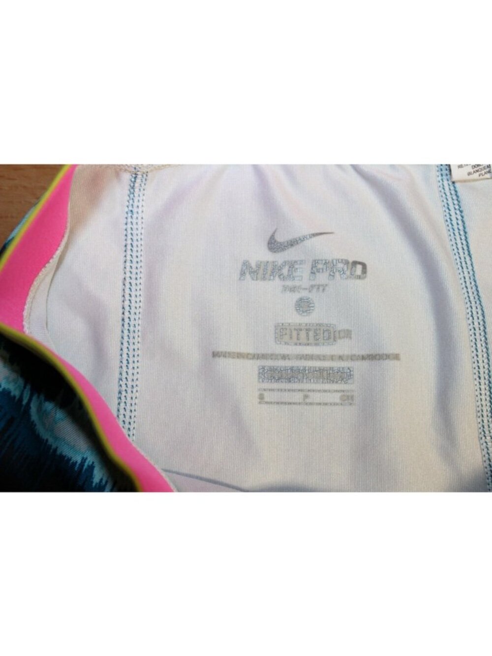 Nike Pro Dri-Fit Fitted Crop Capri Compression Leggings Tie-Dye Small 450861 - Picture 3 of 7